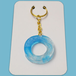 Sky-looking letter O keychain