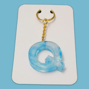 Sky-looking letter Q keychain